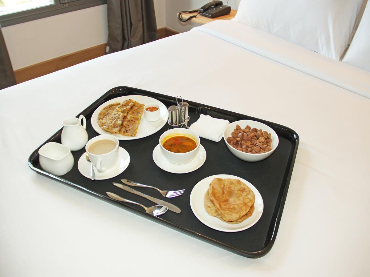 Oyo 11594 Hotel Tvs Új-Delhi Kültér fotó