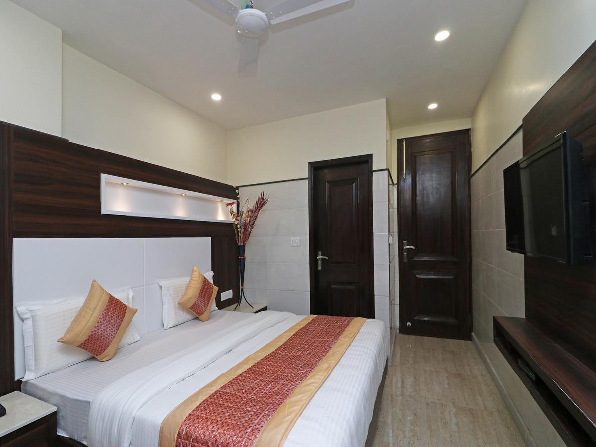 Oyo 11594 Hotel Tvs Új-Delhi Kültér fotó