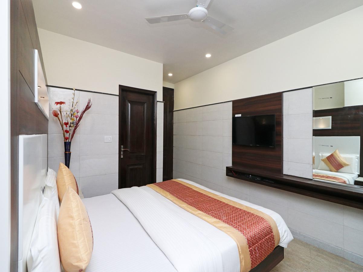 Oyo 11594 Hotel Tvs Új-Delhi Kültér fotó